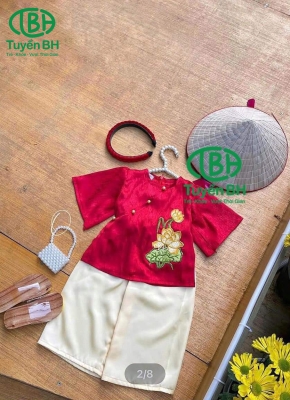 Bà Ba Thêu Hoa Cho Bé 