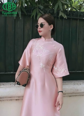 Áo dài Hồng thêu cành hoa