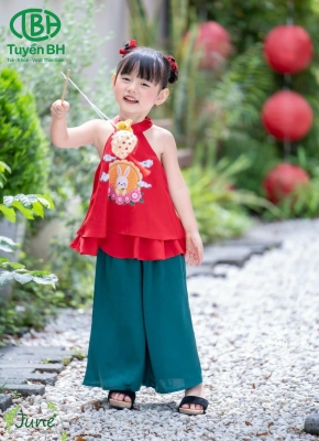 Bộ lụa Đỏ cổ yếm in hình thỏ ngọc