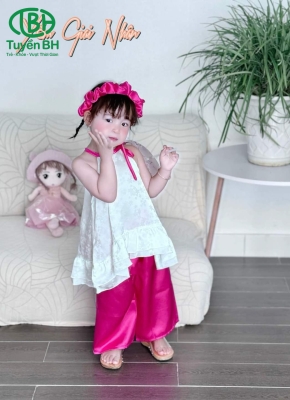 Bộ yếm Giai Nhân Trắng