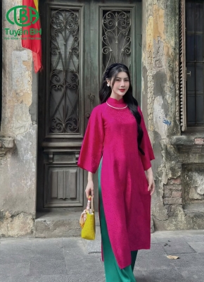 Áo dài tơ tằm có cổ Hồng sen