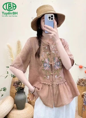 Áo linen Nâu thêu họa tiết tay ren