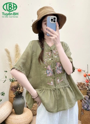 Áo linen Xanh thêu họa tiết tay ren