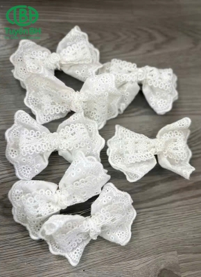 Kẹp tóc ren thủ công Trắng
