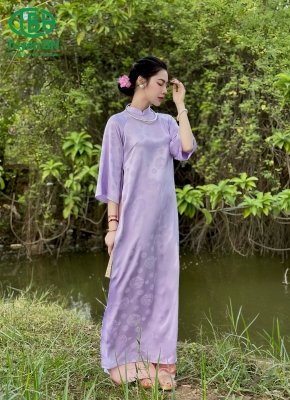 Áo dài Tím xuông vân chìm