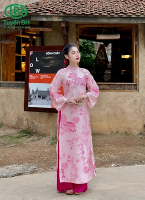 Áo dài xéo sọ Hồng