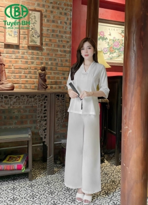 Bộ trượt cổ V màu Trắng