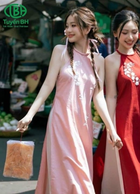 Áo dài cổ yếm thêu hoa Hồng 