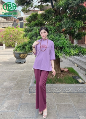 Set truyền thống thêu sen