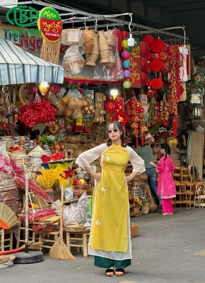 Áo dài Khánh Vy Mẹ Vàng