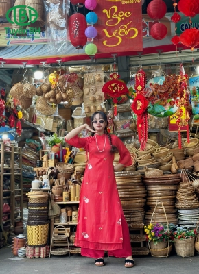 Áo dài Khánh Vy Mẹ Đỏ