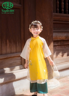 Áo dài Khánh Vy bé Vàng