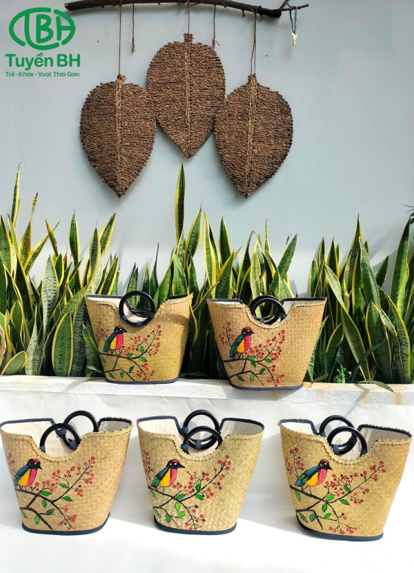 Giỏ Ovan Quai Gỗ Vẽ Chim Nhỏ