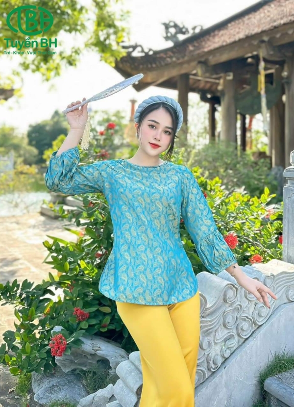 Bộ lam tơ tằm cao cấp cổ tết Nâu
