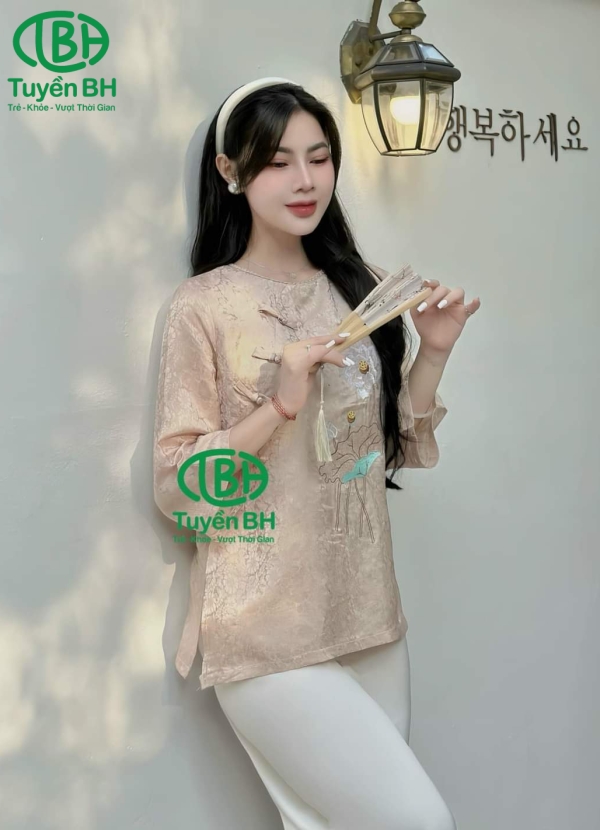 Bộ tơ tằm cúc chéo thêu sen màu Xanh