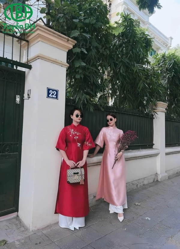 Áo dài Đỏ thêu cành hoa 