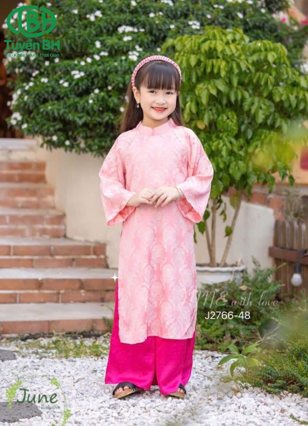 Áo dài Hồng sen họa tiết chữ Thọ có cổ cho bé gái
