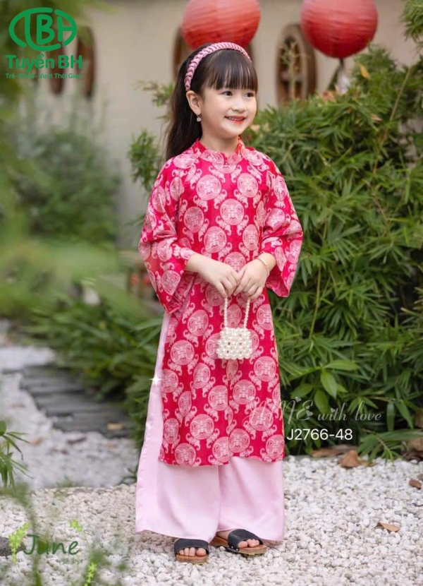 Áo dài Hồng sen họa tiết chữ Thọ có cổ cho bé gái