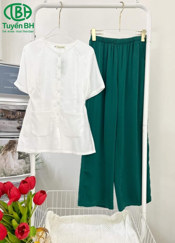 Bộ bà ba tay ngắn 2 túi Đỏ hoa nhí