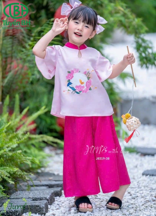 Bộ lụa Đỏ in 3D cổ giọt lệ 