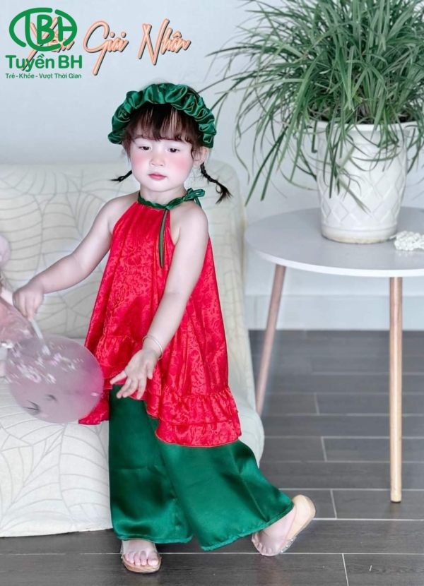 Bộ yếm Giai Nhân Đỏ