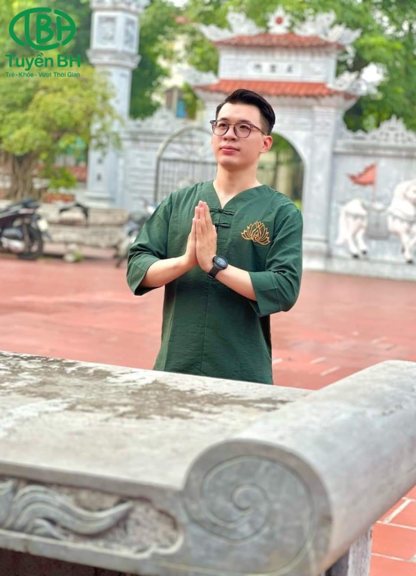 Bộ lam đũi thêu sen cho nam Xám