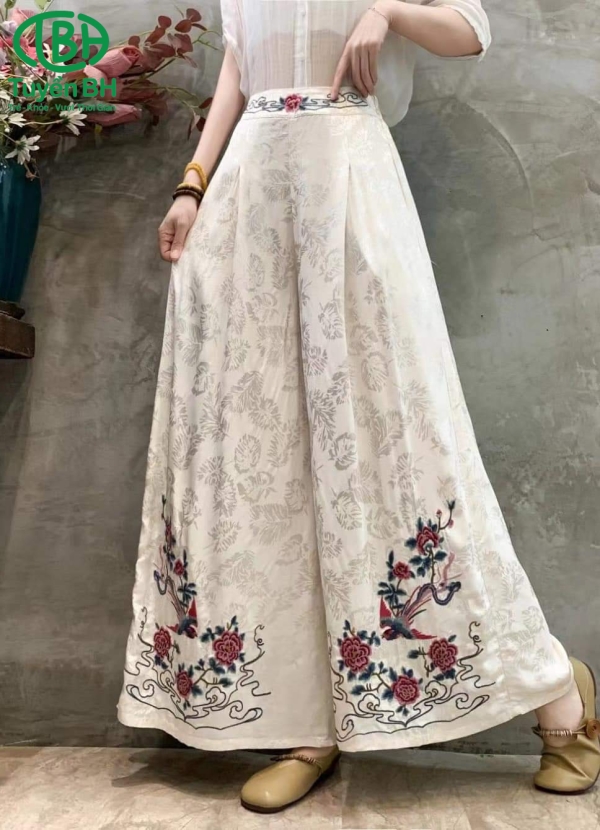Quần linen lụa họa tiết hoa hồng Đỏ 