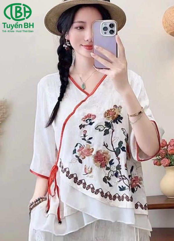 Áo linen lụa Xanh vạt chéo họa tiết hoa hồng 