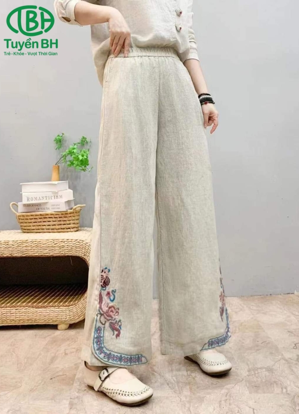 Quần linen viền lai họa tiết Trắng kem 
