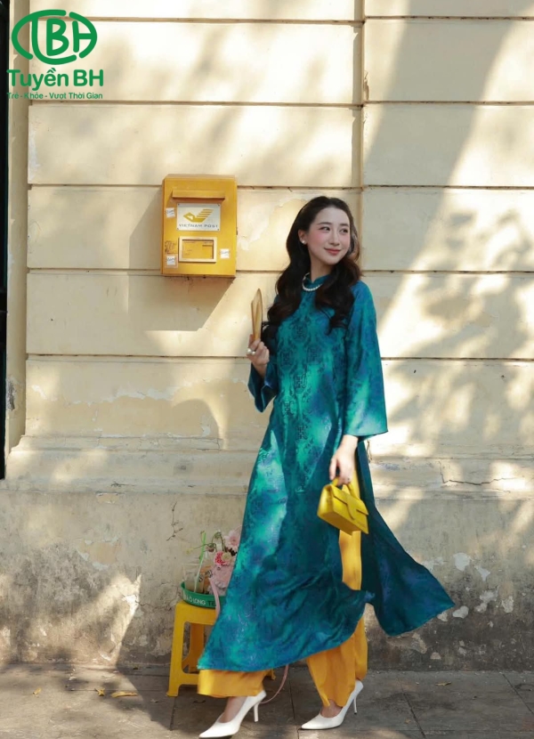 Áo dài hoạ tiết chữ Thọ có cổ Cam
