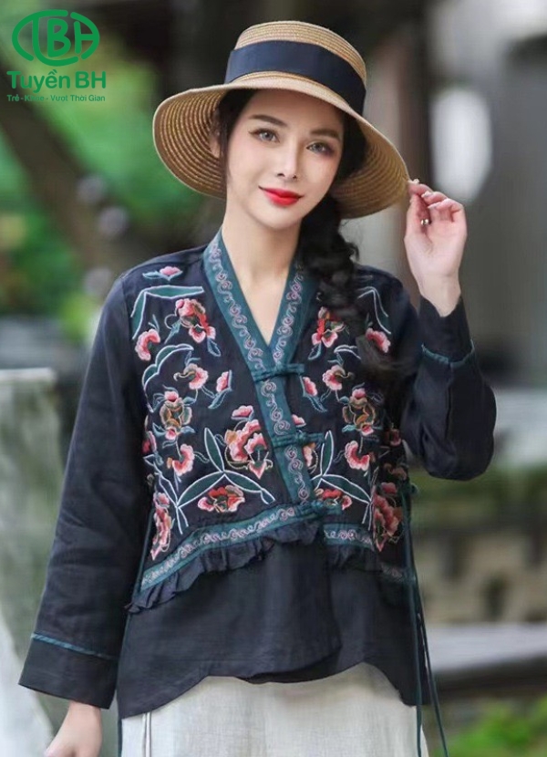 Áo linen thêu cúc chéo Đỏ
