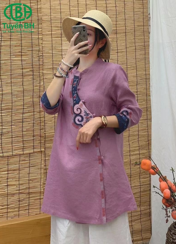 Áo linen thêu họa tiết dáng dài Hồng 