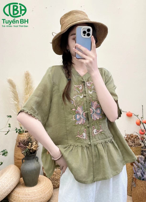 Áo linen Hồng thêu họa tiết tay ren
