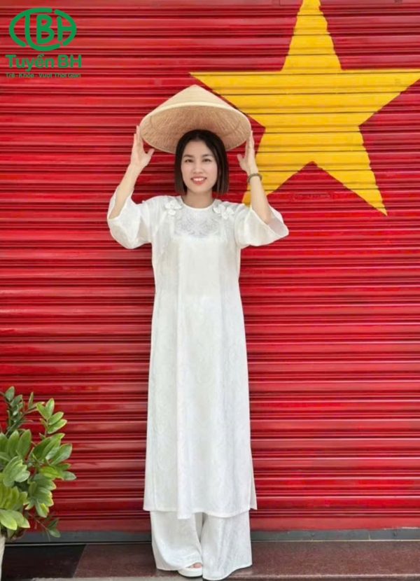 Áo dài thiết kế Trắng đính nơ vai