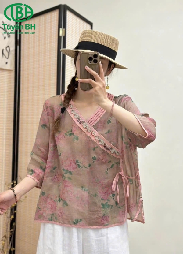 Áo linen hoa cổ V Hồng