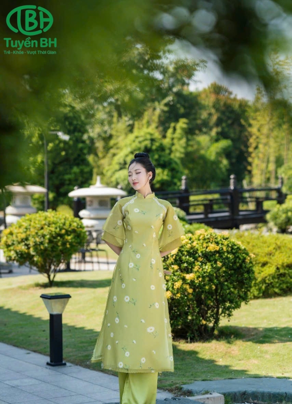 Áo dài hoa cúc màu Hồng