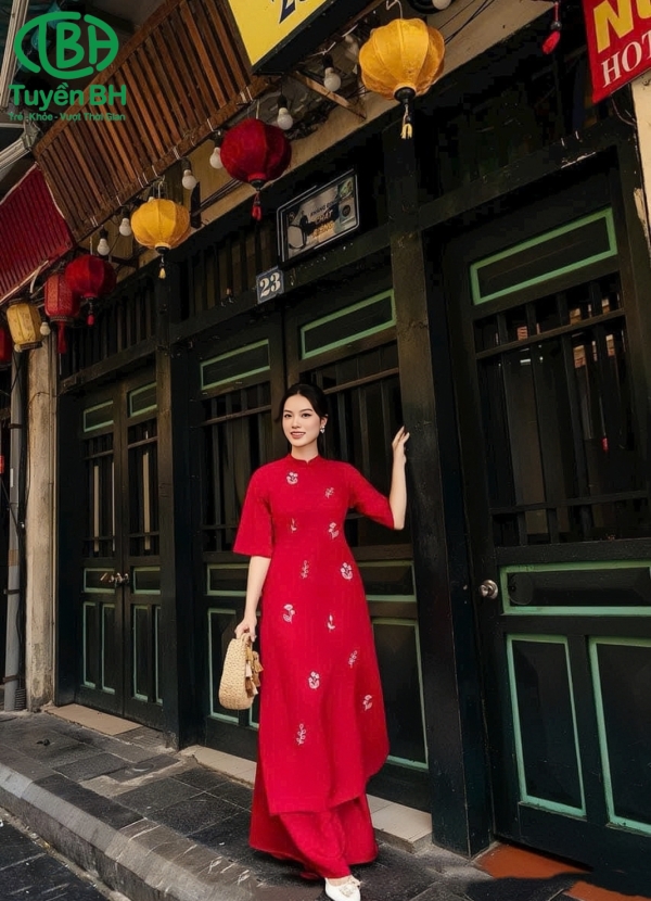Áo dài Đỏ thêu hoa đào cao cấp 