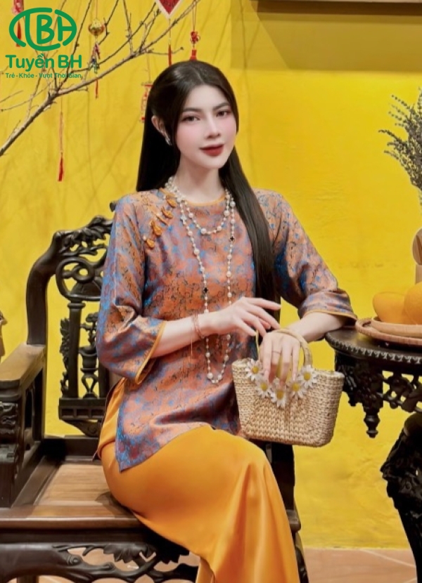 Set Tầm Khuê 5 cúc ngọc Trắng 