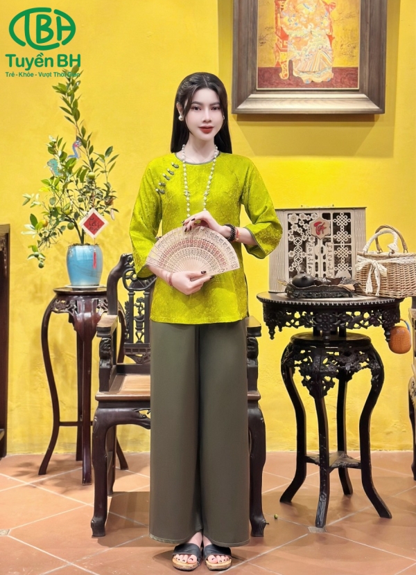 Set Tầm Khuê 5 cúc ngọc Trắng 