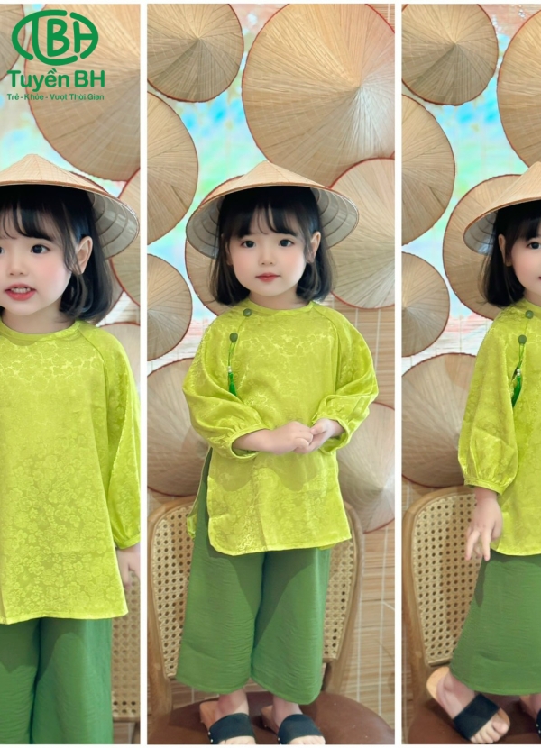 Set pháp phục bé gái 3 cúc Vàng