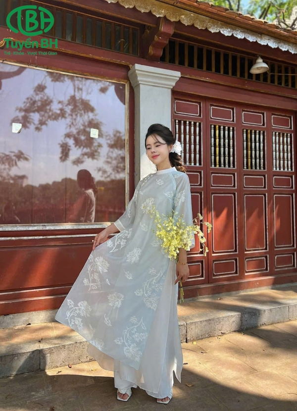 Áo dài Tường Lam Xanh dương