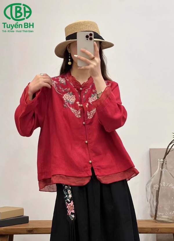 Áo linen Đỏ cúc xanh