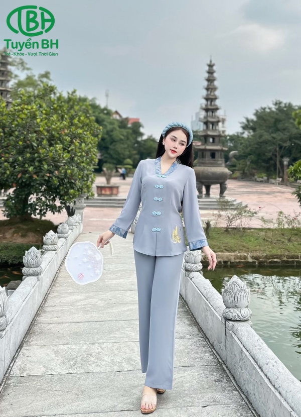 Bộ lam Trắng thêu chữ Phúc 