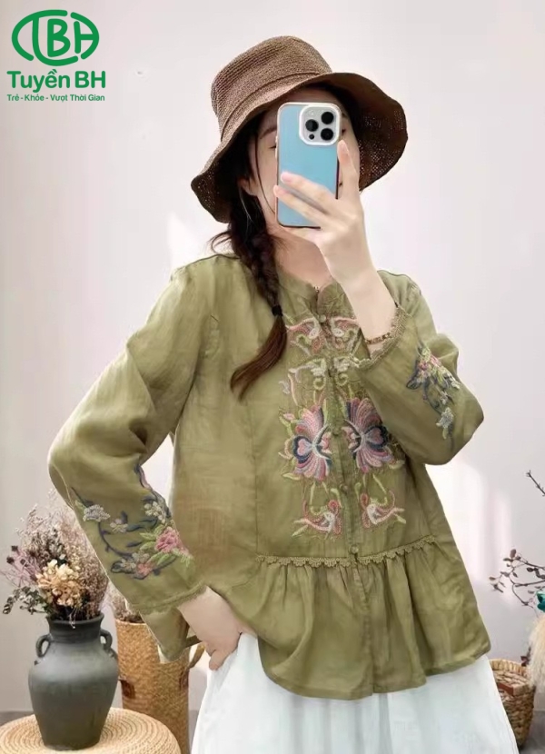 Áo linen Nâu hoạ tiết phối ren