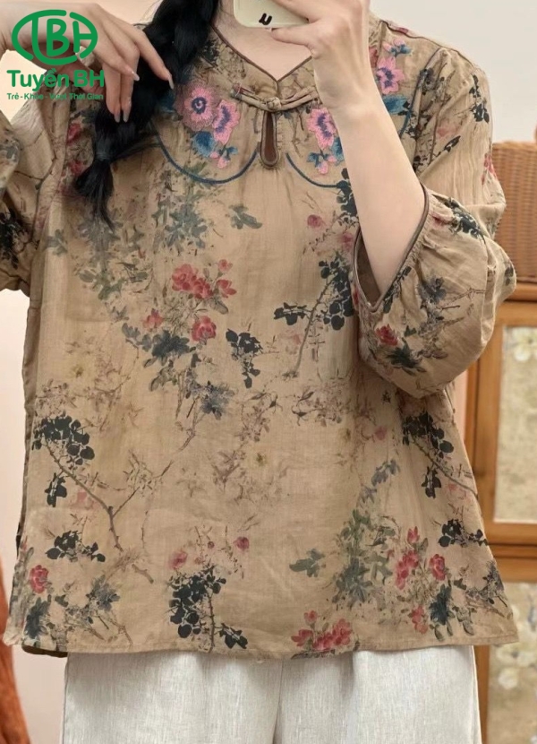Áo linen Nâu hoạ tiết hoa 
