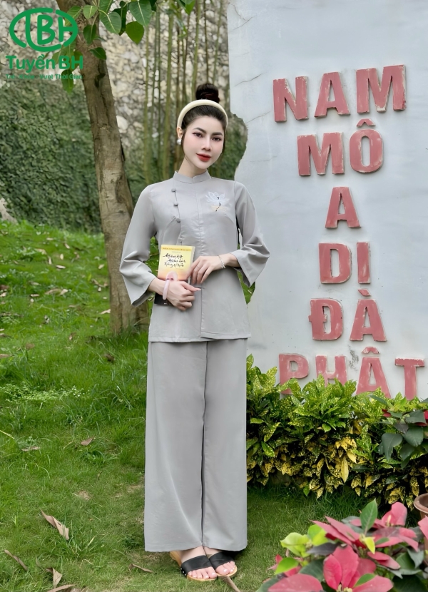 Bộ đũi thêu sen chữ Tâm màu Nâu