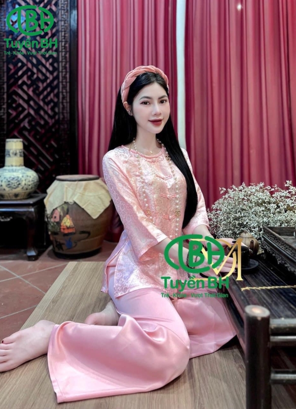 Bộ lam tơ tằm cổ tết màu Vàng