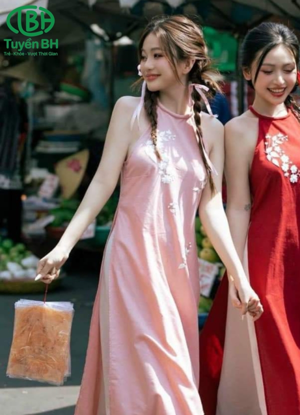 Áo dài cổ yếm thêu hoa Đỏ 