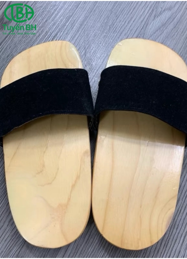 Guốc bé 2phân quai Đỏ 