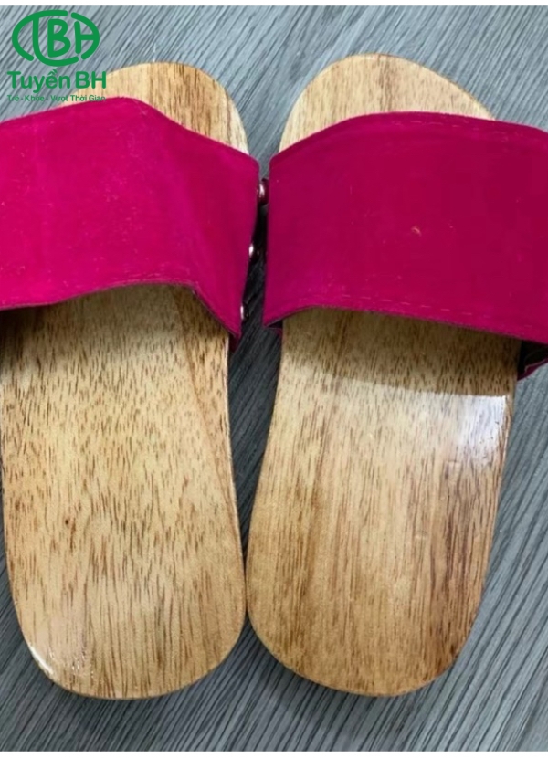 Guốc bé 2phân quai Đỏ 